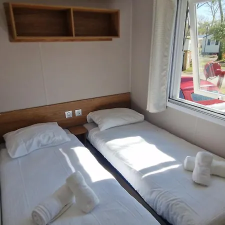 Village de vacances Mobil élégant équipé Et Wifi, 15mn De La à Pied Capbreton